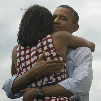Obama gana